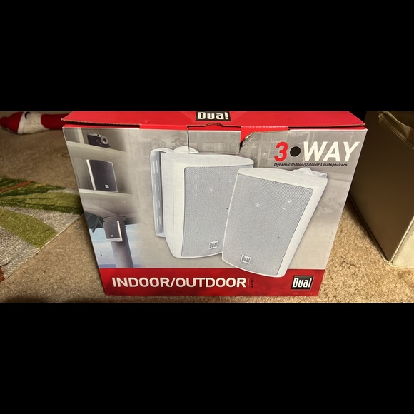 Dual Model LU43PW indoor outdoor speakers.  New in box. - Picture 1 of 3